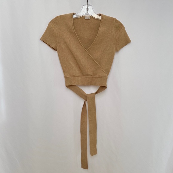 Aritzia Tops - Little moon cropped sweater
